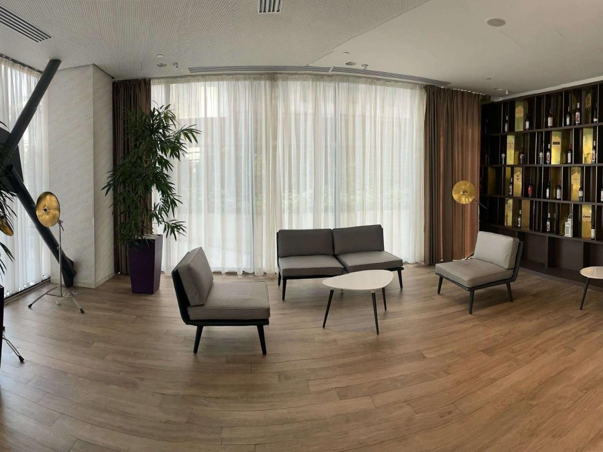 Mercure Bucharest City Center Bagian luar foto
