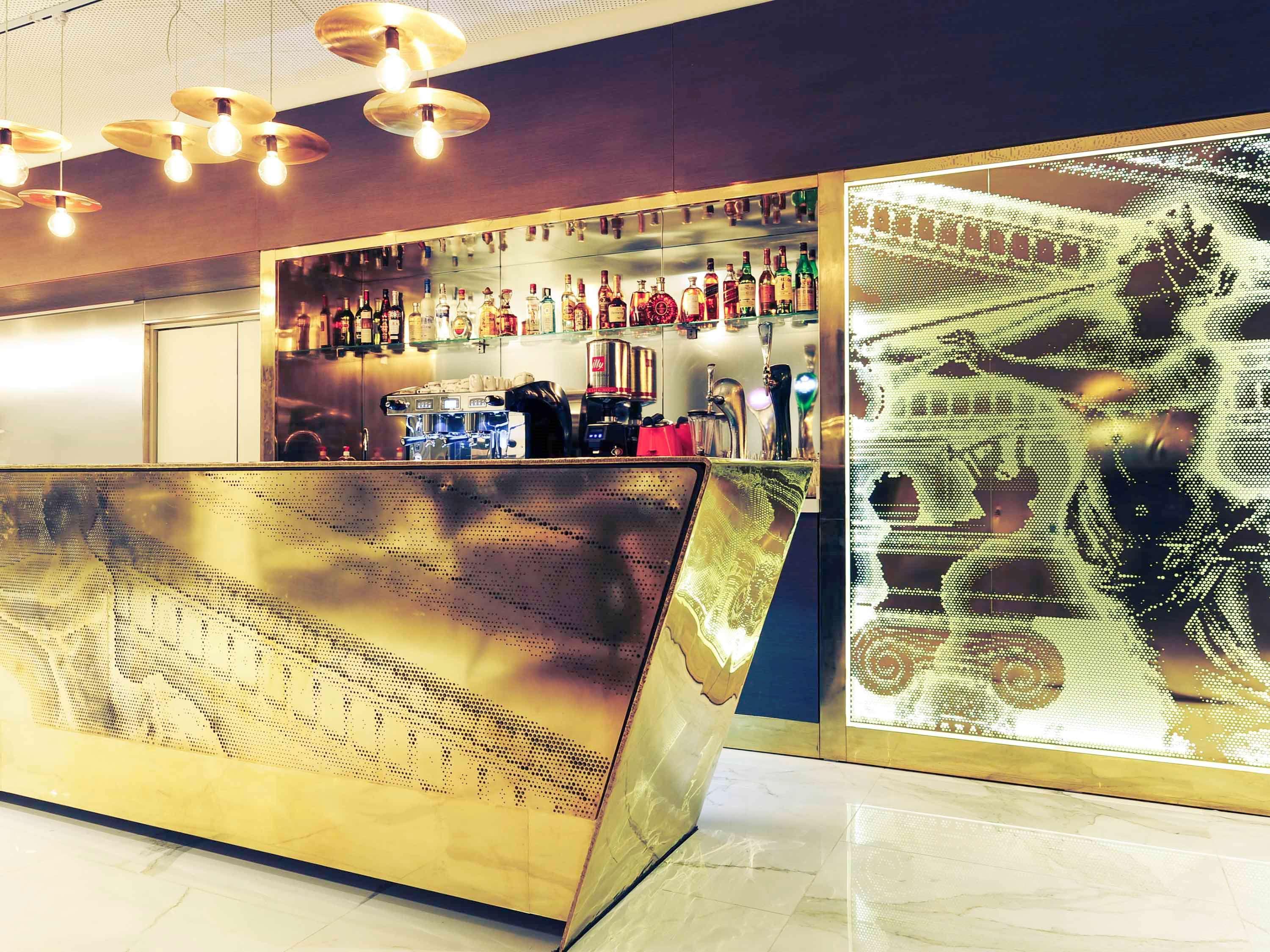 Mercure Bucharest City Center Bagian luar foto