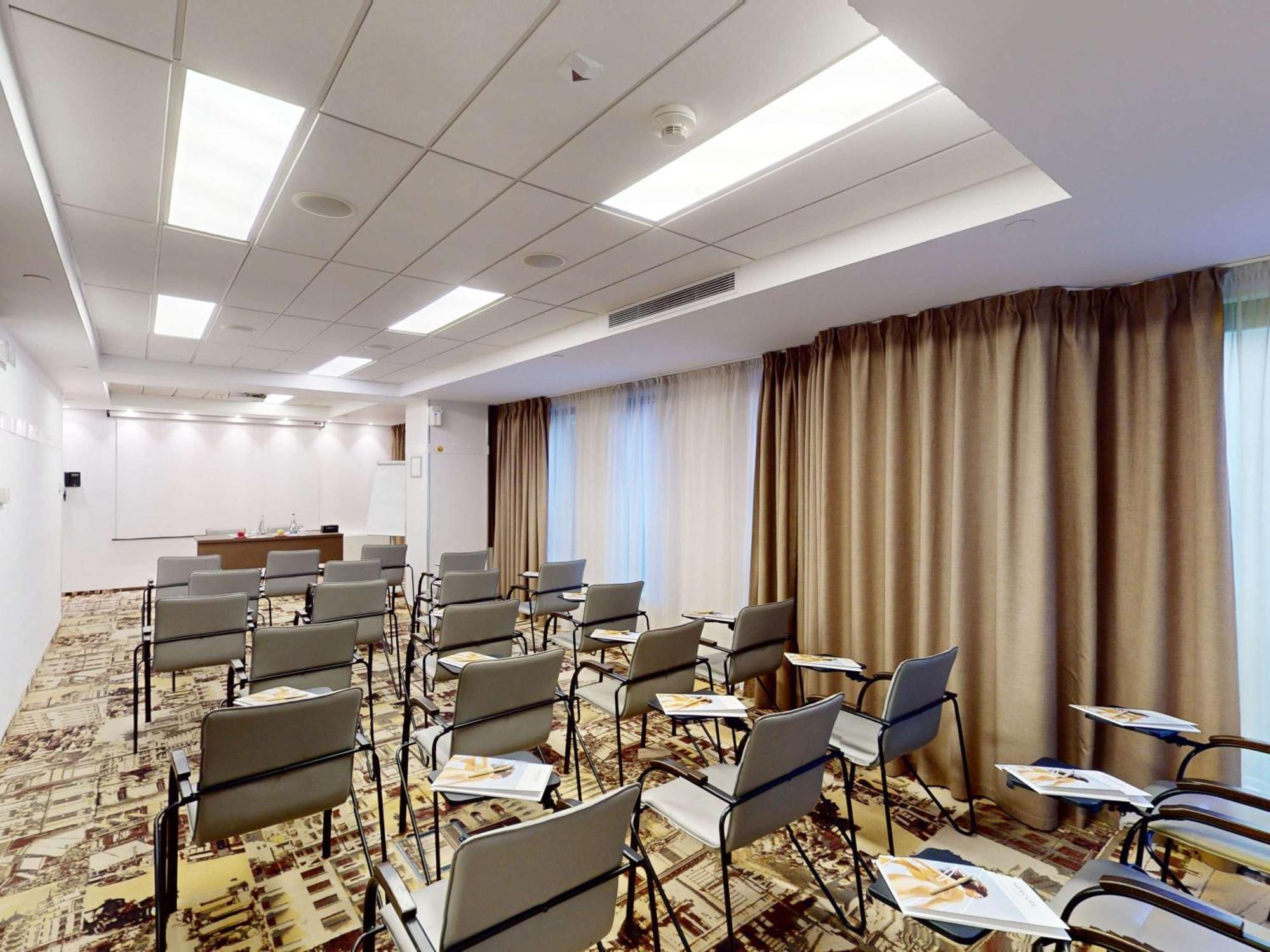 Mercure Bucharest City Center Bagian luar foto