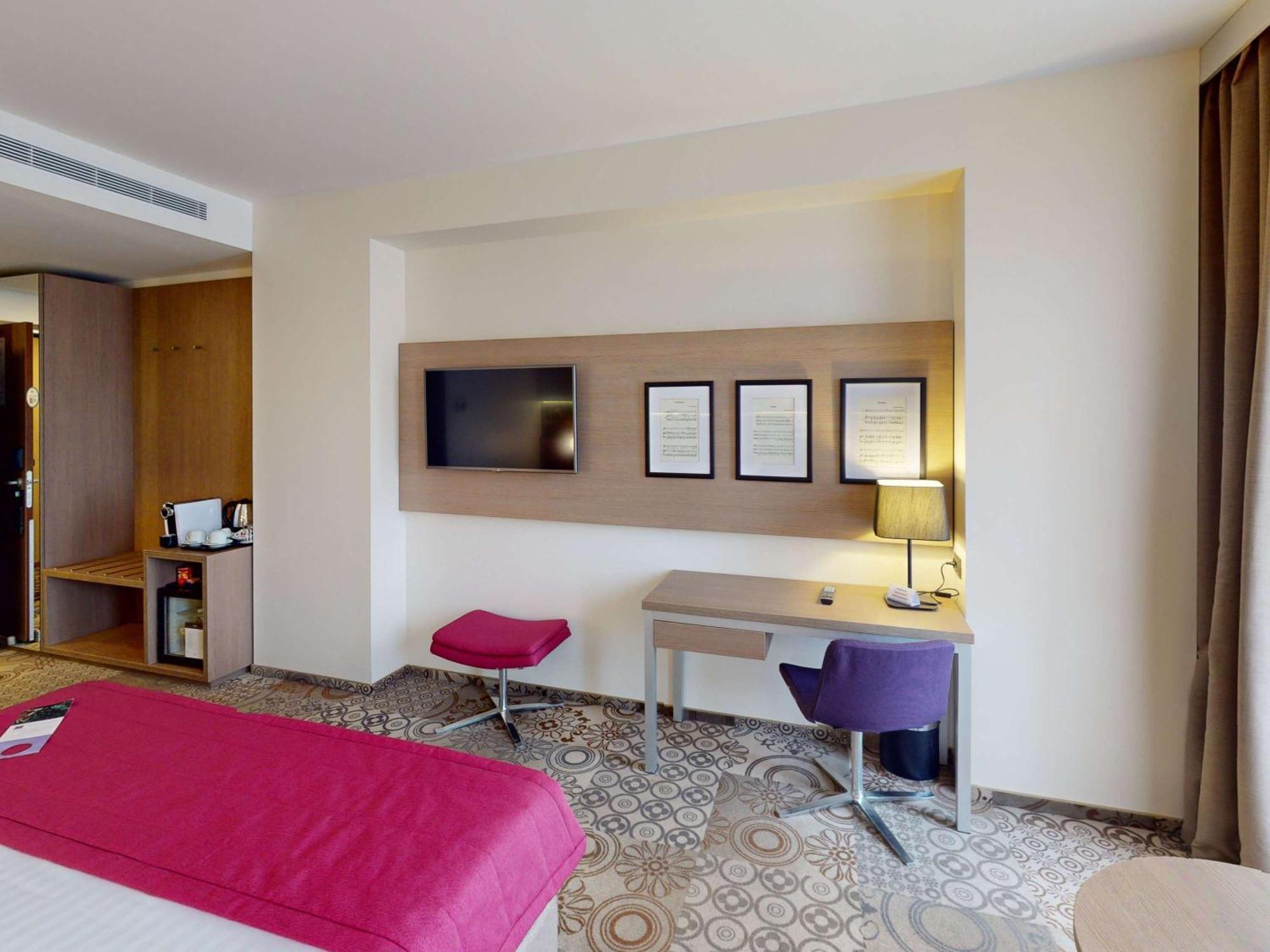 Mercure Bucharest City Center Bagian luar foto